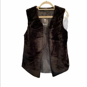 Rosetic vest faux fur open front super soft fully lined Size large NWT